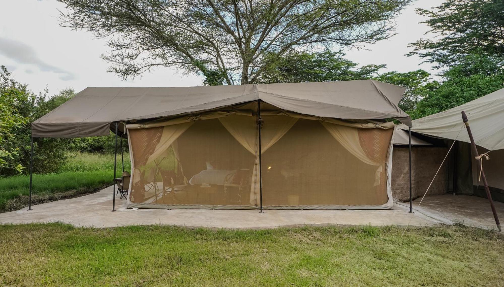 Dolly Farm & River Camp, Luxury Tents Usa River ภายนอก รูปภาพ