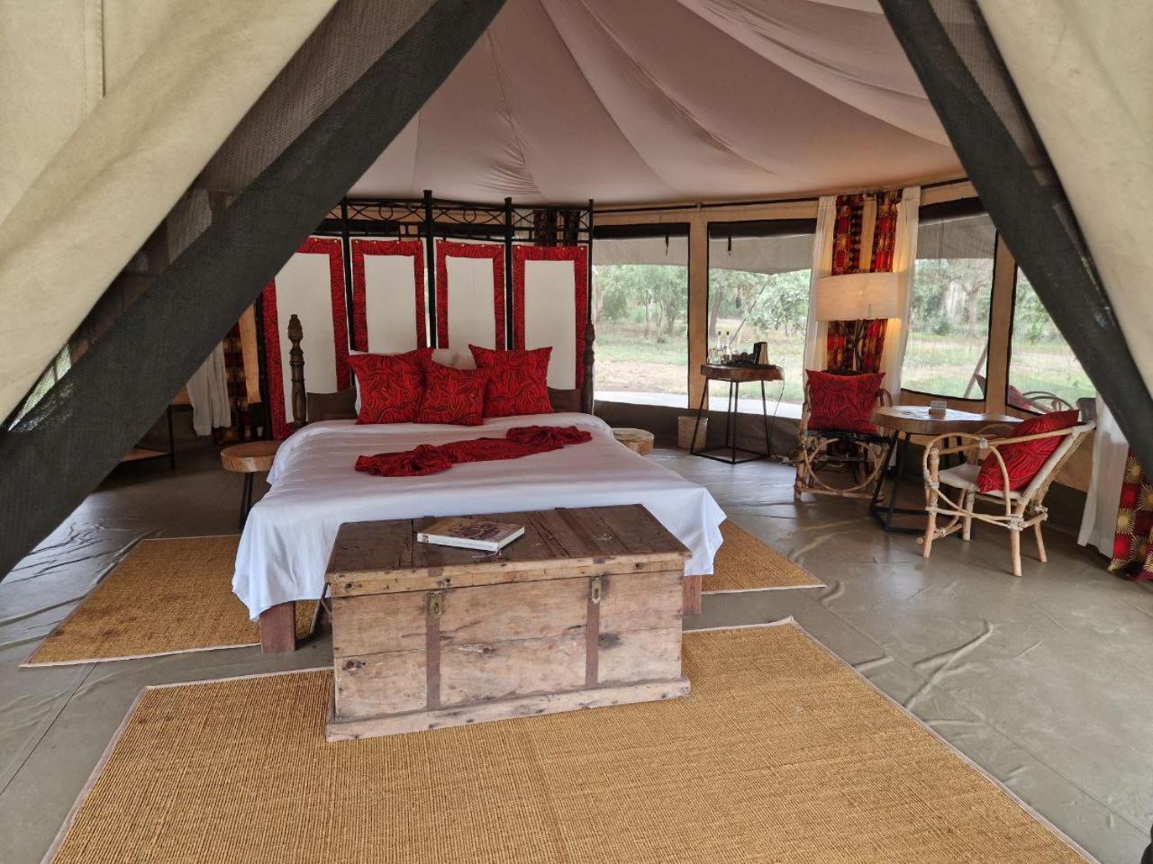 Dolly Farm & River Camp, Luxury Tents Usa River ภายนอก รูปภาพ