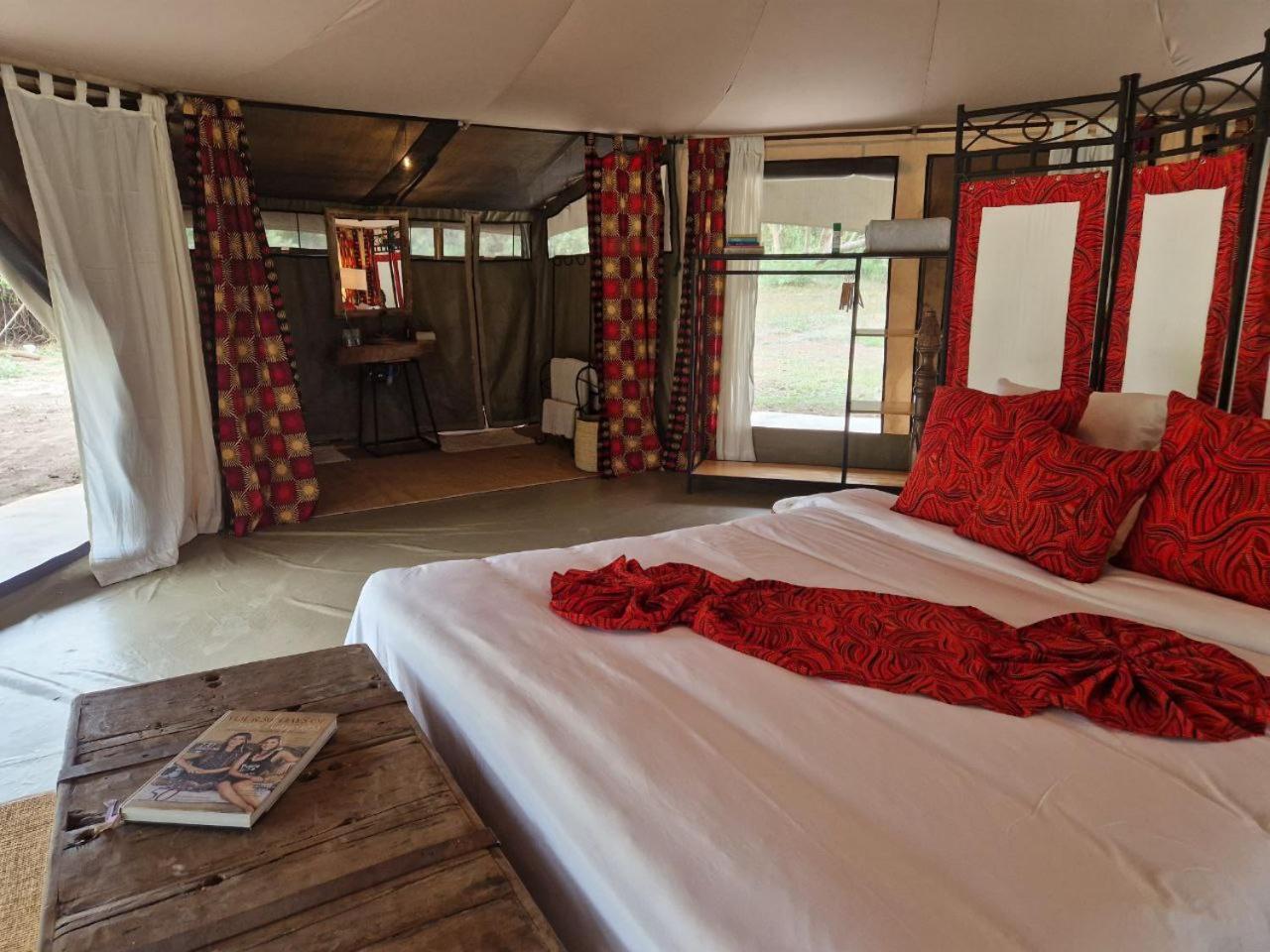 Dolly Farm & River Camp, Luxury Tents Usa River ภายนอก รูปภาพ